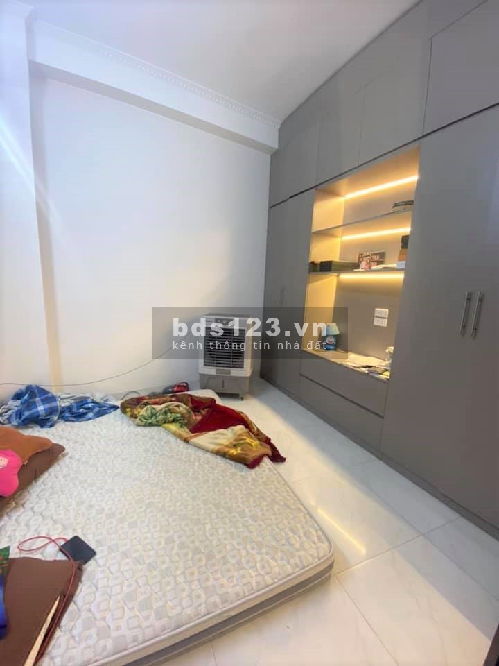 Bán gấp nhà phố Kim Ngưu, khu biệt thự chắc chắn, đẹp thoáng, dt 50m2 5 tầng, giá nhỉnh 4 tỷ