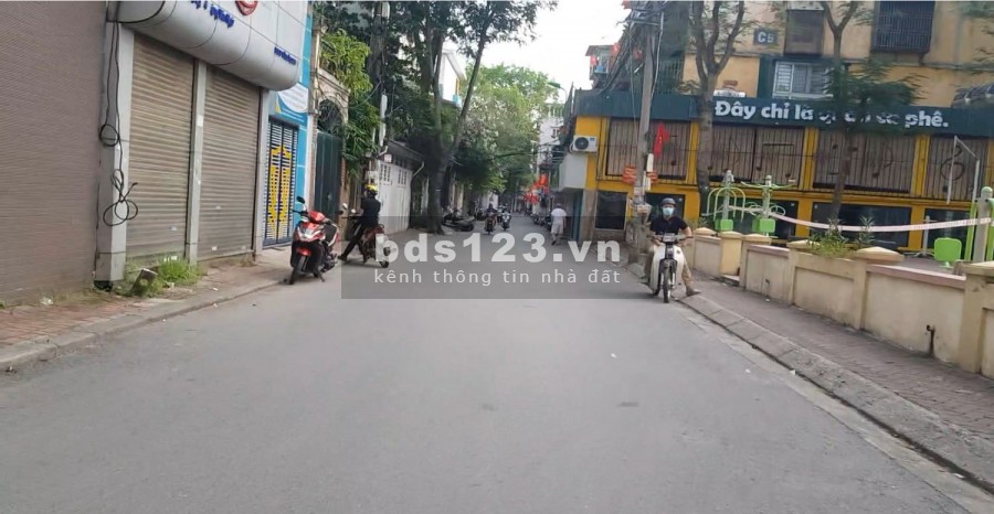 Đặng Văn Ngữ Quận Đống Đa, vỉa hè, oto, kinh doanh, dt 210m2 4 tầng, mt 8.2m giá 30 tỷ