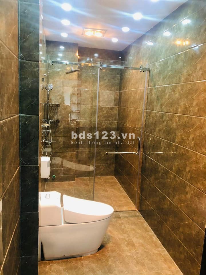 Nhà Thạch Bàn, Long Biên, tiện ích đầy đủ, 33m, 4 tầng, 2.5 tỷ liên hệ 0971020158
