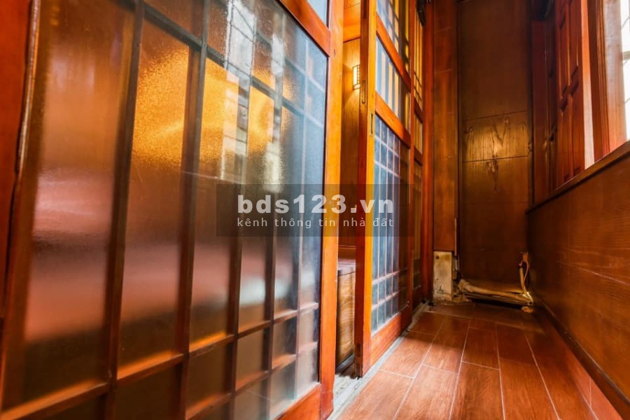 Bán nhà 3 tầng KD nhà hàng Phố Trần Hưng Đạo, Hoàn Kiếm 99m2 giá 27 tỷ. LH 0912442669