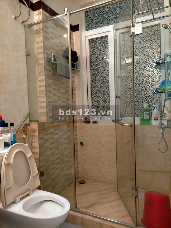 Cầu Giấy nhỉnh 3 tỷ dt 37m2, 3 mặt thoáng ngõ 3 gác ở và cho thuê cực tiện