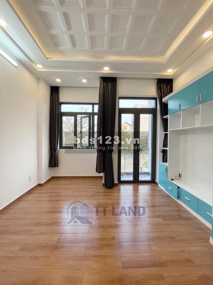Nhà đẹp lung linh khu dân cư Sài Gòn, mới hẻm xe hơi, 1 trệt, 2 lầu