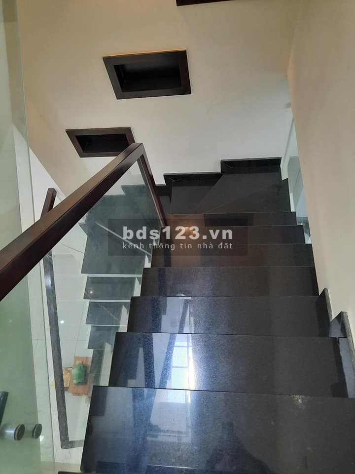 [Bán nhà] Bình Trị Đông Quận Bình Tân, dt 4x12m, giá 3 tỷ 900tr, LH 0933592713