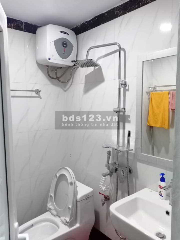 Nhà đẹp Phố Khương Trung, ô tô tránh 20m. gần Ngã Tư Sở, nhỉnh 3 tỷ.