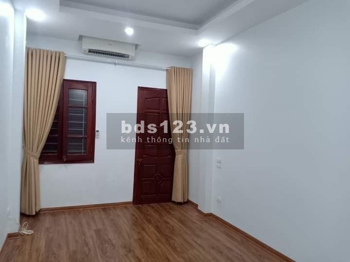 Nhà đẹp Phố Khương Trung, ô tô tránh 20m. gần Ngã Tư Sở, nhỉnh 3 tỷ.