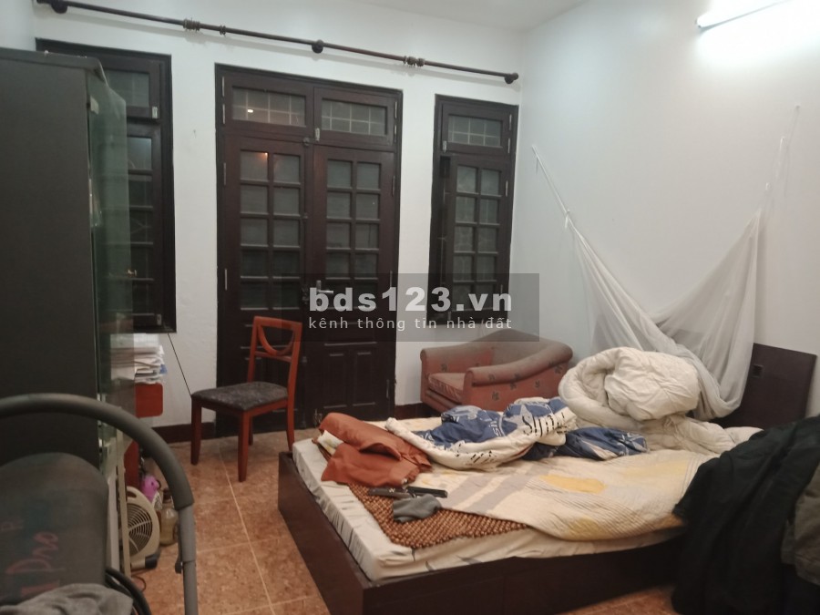 Bán nhà La Thành, ngõ to ô tô vào cửa, diện tích sử dụng 45m2, giá 7,5 tỷ