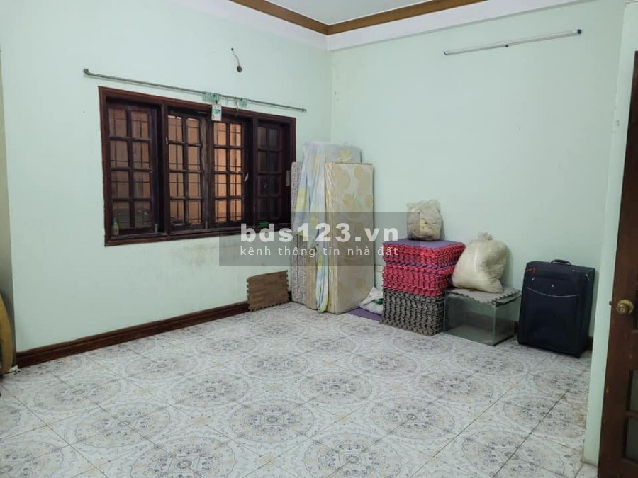 Nhà ngõ 105 Doãn Kế Thiện, 85m2 sổ đỏ vuông vắn, thiết kế 4 tầng,mặt tiền 5.2m giá chỉ 8.2 tỷ