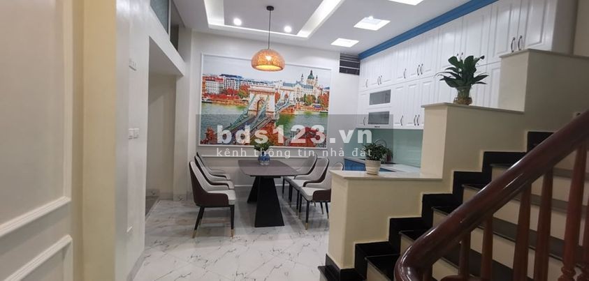 Bán nhà đẹp, ô tô, Nguyễn Viết Xuân, 4 tầng, DT 35m2, mt 3.7m2, giá bán 3.8 tỷ