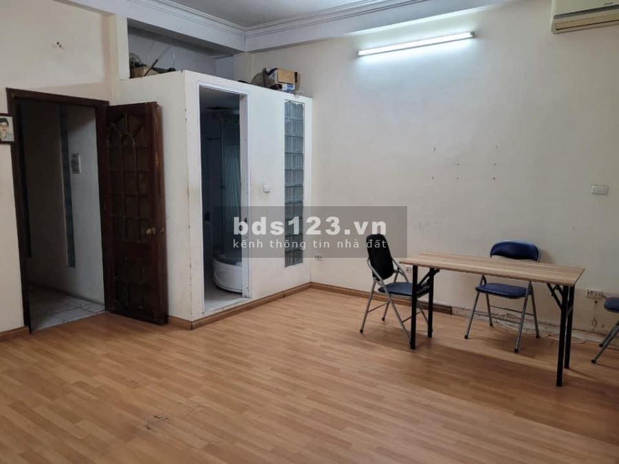 Nhà ngõ 105 Doãn Kế Thiện, 85m2 sổ đỏ vuông vắn, thiết kế 4 tầng,mặt tiền 5.2m giá chỉ 8.2 tỷ