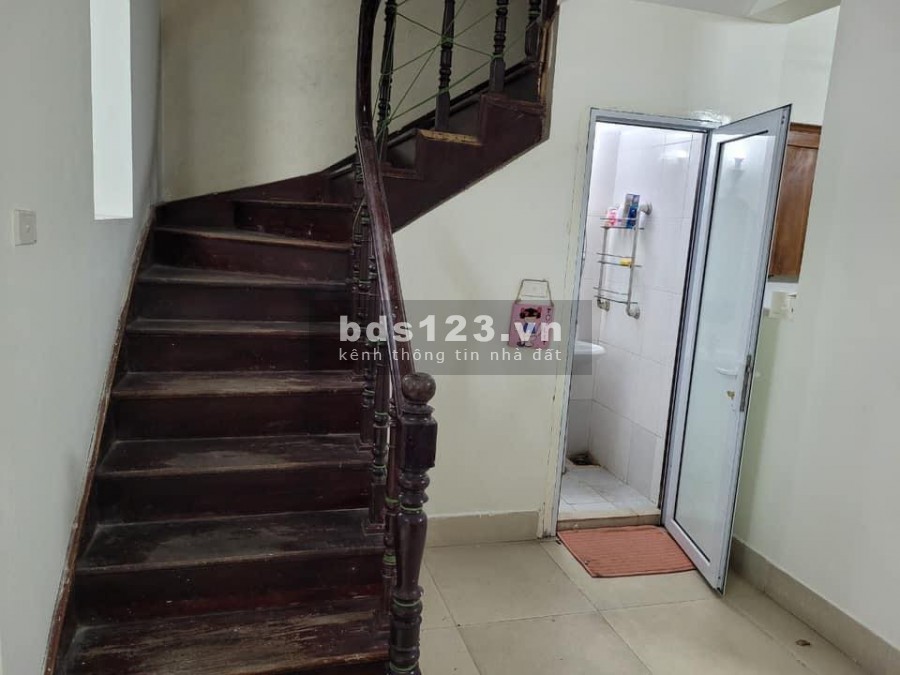 Nhà ngõ 105 Doãn Kế Thiện, 85m2 sổ đỏ vuông vắn, thiết kế 4 tầng,mặt tiền 5.2m giá chỉ 8.2 tỷ