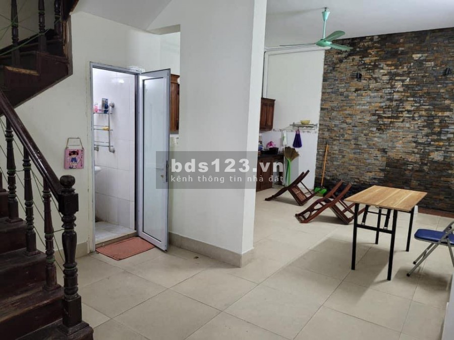 Nhà ngõ 105 Doãn Kế Thiện, 85m2 sổ đỏ vuông vắn, thiết kế 4 tầng,mặt tiền 5.2m giá chỉ 8.2 tỷ