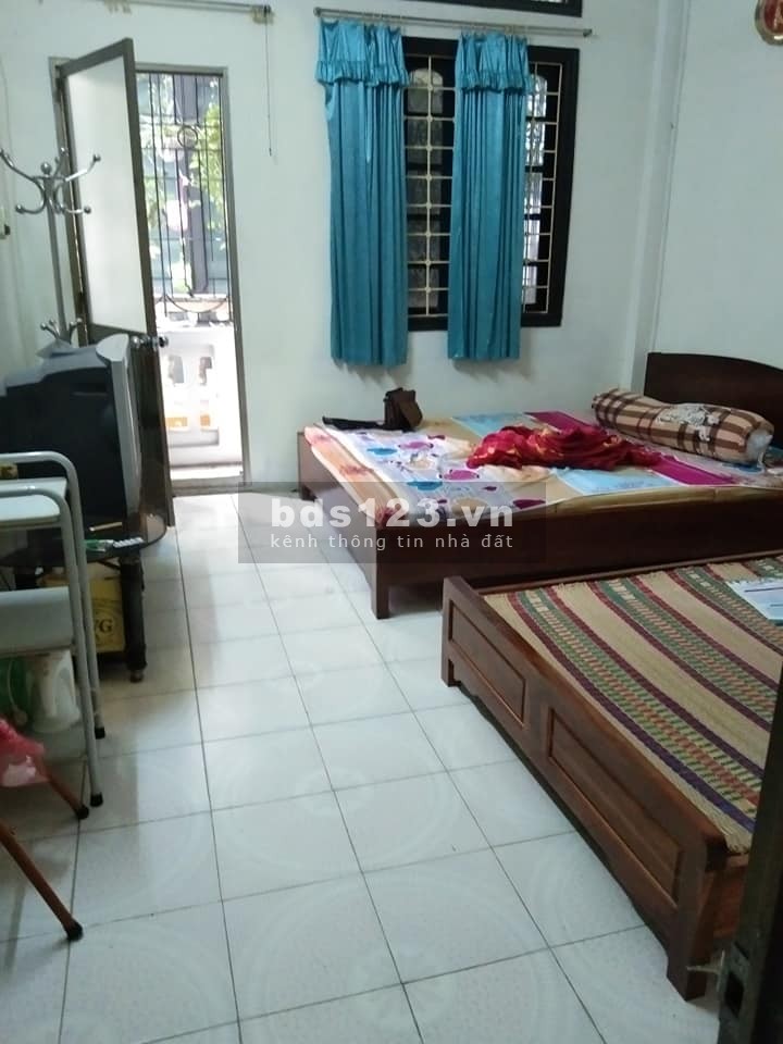 Bán gấp nhà Trung Liệt, Thái Thịnh, lô góc ba mặt thoáng, diện tích 30m2, giá 3 tỷ