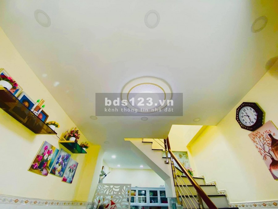 Bán Nhà Thoại Ngọc Hầu-Tân Phú HXH Thông 150m2 3 tầng, giá bán chỉ với 4.1tỷ