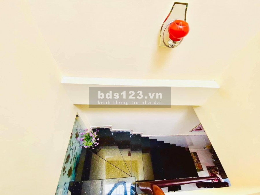 Bán Nhà Thoại Ngọc Hầu-Tân Phú HXH Thông 150m2 3 tầng, giá bán chỉ với 4.1tỷ