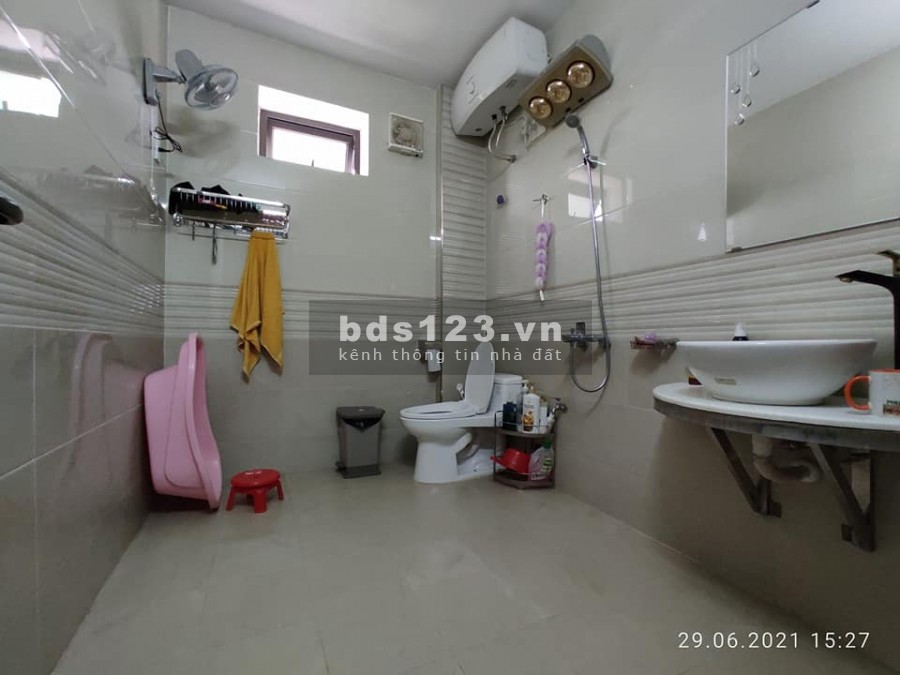Nhà Mặt đường Cam Lộ Hùng Vương.3 tầng 117m2 giá 5,5 tỷ Cực đẹp. kinh doanh dễ dàng