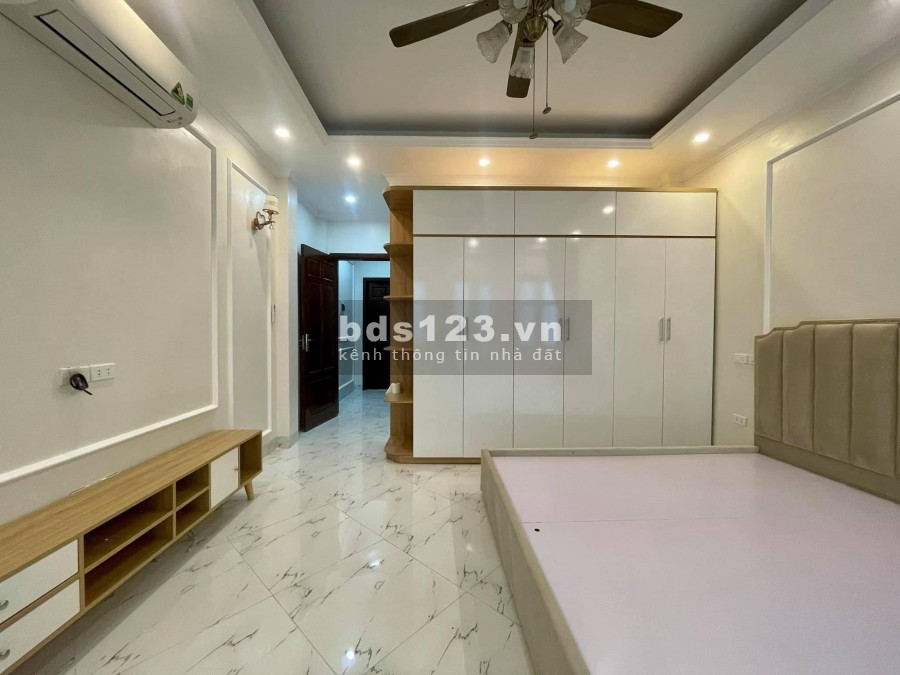 Bốn mặt thoáng nhà rộng full nội thất hiện địa, giá bán 5.85 tỷ