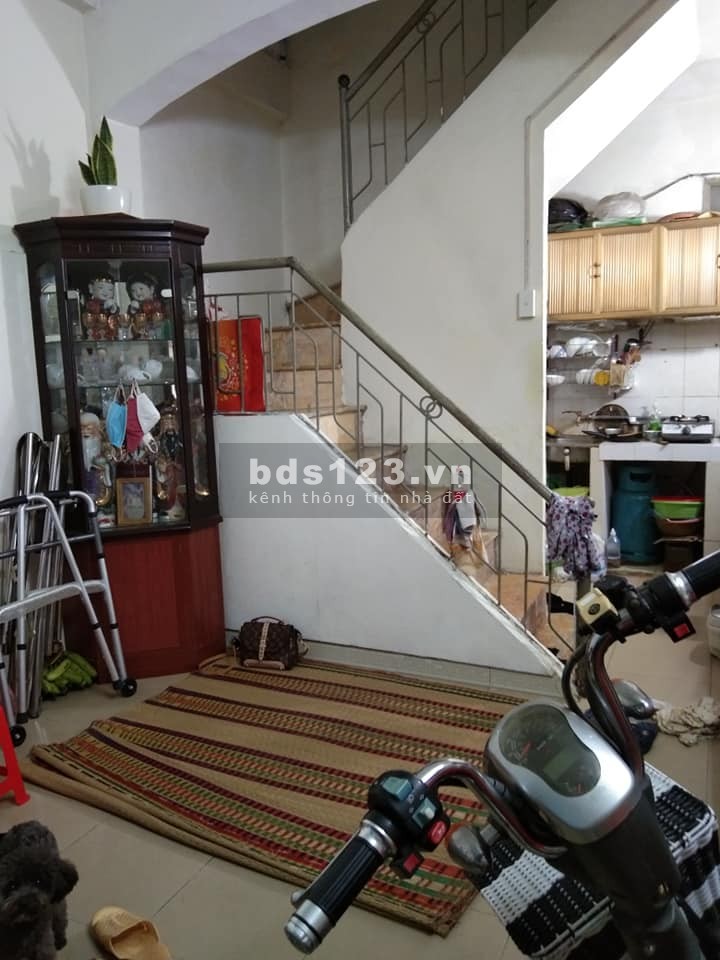 Bán gấp nhà Trung Liệt, Thái Thịnh, lô góc ba mặt thoáng, diện tích 30m2, giá 3 tỷ