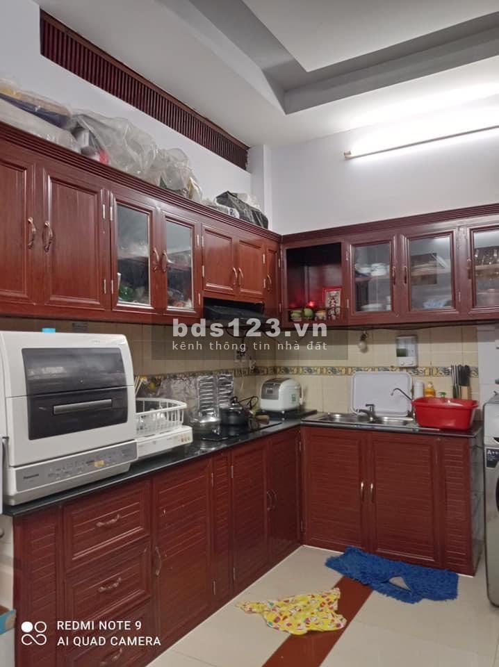 Bán nhà tại Lũy Bán Bích - Tân Thới Hòa Quận Tân Phú dt 42m2 giá 5.8 tỷ thương lượng
