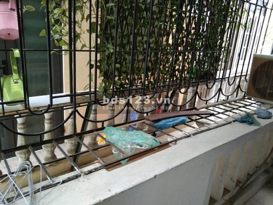 Bán gấp nhà Trung Liệt, Thái Thịnh, lô góc ba mặt thoáng, diện tích 30m2, giá 3 tỷ