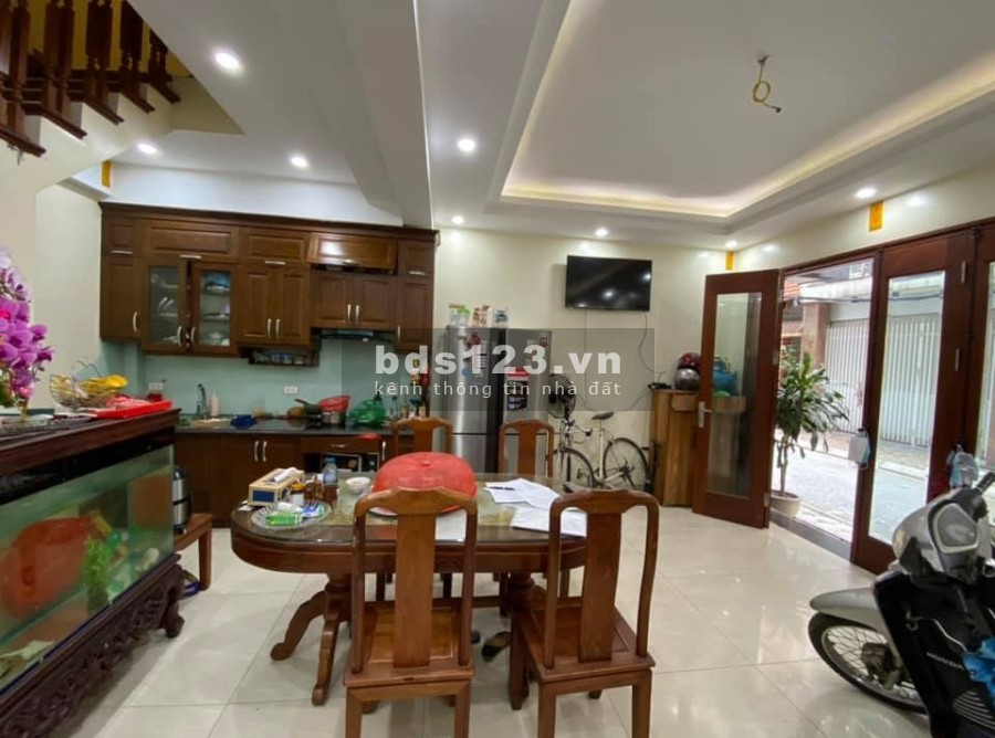 Nhà đẹp Trần Cung, Quận Bắc Từ Liêm, ô tô thẳng ngõ 51m2 giá bán 5.2 tỷ