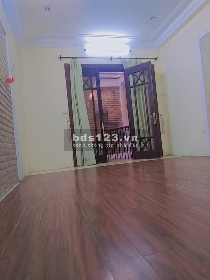 Phân lô ô tô vào nhà Trần Cung, dt 40m2, 5 tầng đúc, giá chỉ 6.4 tỷ