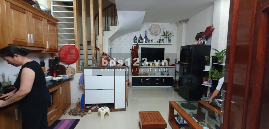 Bán nhà đẹp ở ngay đường Phạm Văn Đồng, Cầu Giấy 52m2, 4.8 tỷ