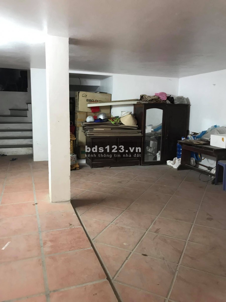Bán nhà khu dân trí cao, gần chợ trung tâm phường, đường phố lớn, gara ô tô