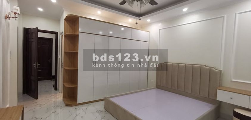 Bán nhà đẹp, ô tô, Nguyễn Viết Xuân, 4 tầng, DT 35m2, mt 3.7m2, giá bán 3.8 tỷ