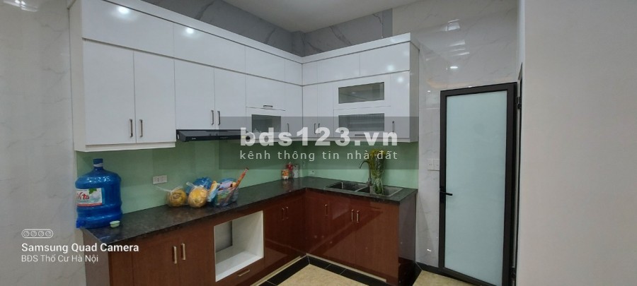 Cần bán nhà Vạn Phúc Hà Đông, dt 40m2x4 tầng, nhà xây cực đẹp, cách đg ô tô 20m. Lh 0984672007