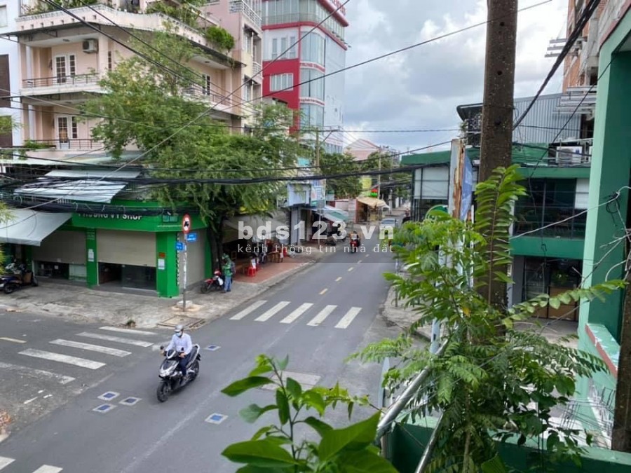 Bán nhà Quận 10 đường Ba Vì, giá 15 tỷ, lô góc chiều ngang khủng, pháp lý sạch