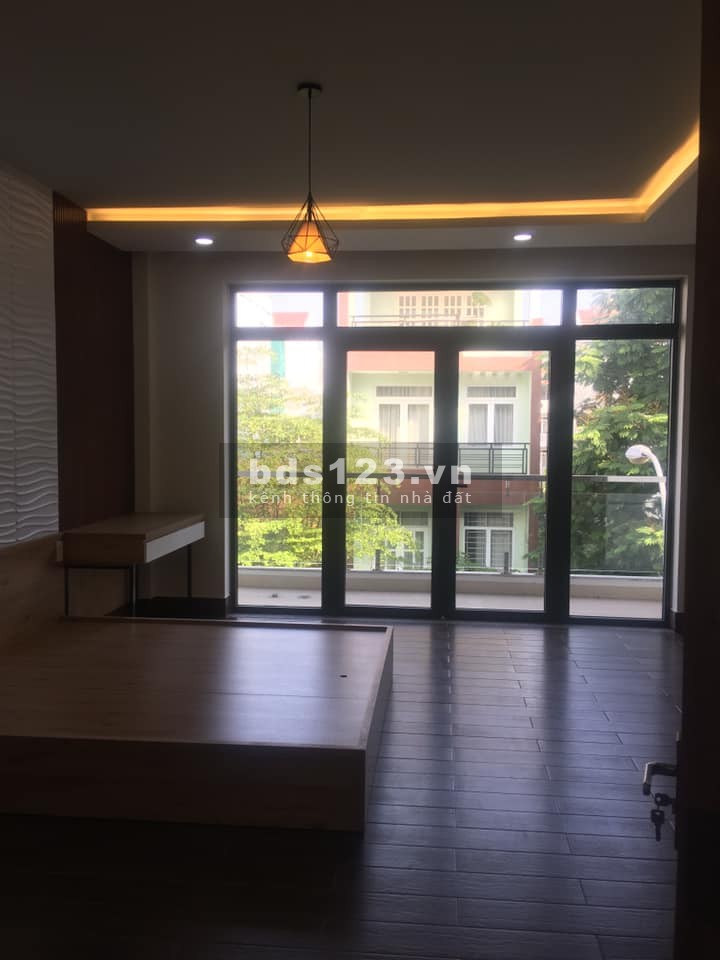 Bán mặt tiền KD, Lý Phục Man, P. Bình Thuận, 128m2, 3 lầu, chỉ 17 tỷ!