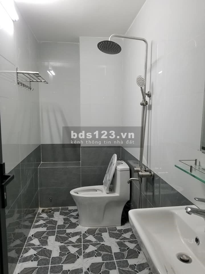 Nhà Hẻm xe hơi 4m đường Nguyễn Văn Đậu, Quận Bình Thạnh, 3 tầng, nở hậu