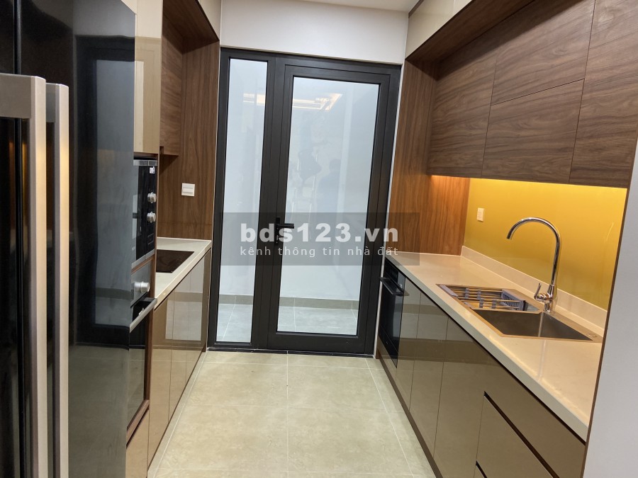 Cắt lỗ căn 2pn dt 80,36m2 ban công ĐN, tầng trung, full nội thất dự án The Park Home, trung tâm Cầu Giấy, nhận nhà T7/2021