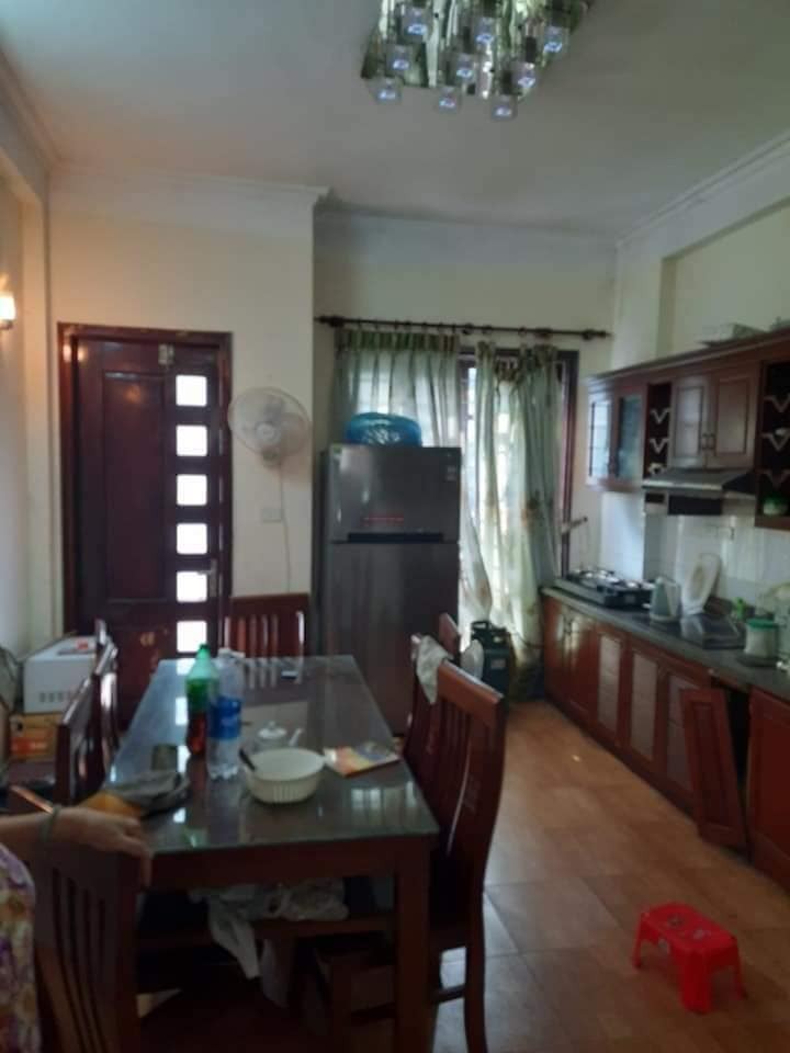 Bán nhà chính chủ phố Khương Đình, dt 80m2, ngõ 3 gác, giá 5.5 tỷ