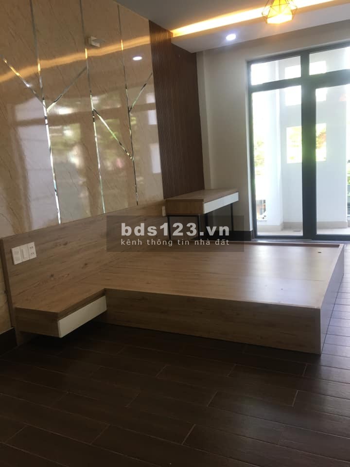 Bán mặt tiền KD, Lý Phục Man, P. Bình Thuận, 128m2, 3 lầu, chỉ 17 tỷ!