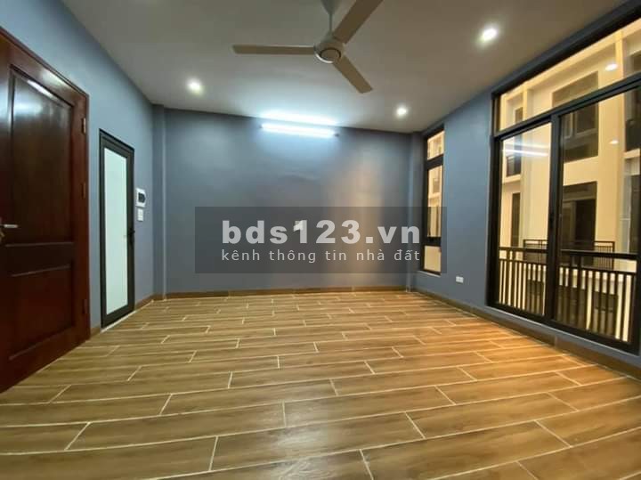 Với vị trí giao thông thuận tiện của đường Trần Phú, bàn gấp căn nhà siêu đẹp
