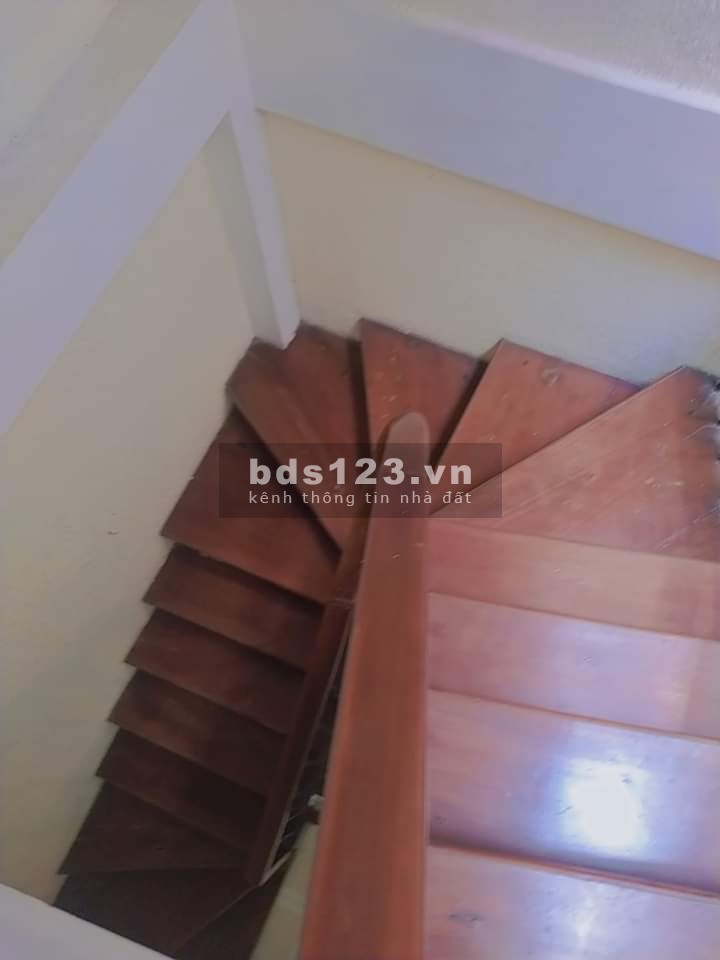 Phân lô ô tô vào nhà Trần Cung, dt 40m2, 5 tầng đúc, giá chỉ 6.4 tỷ