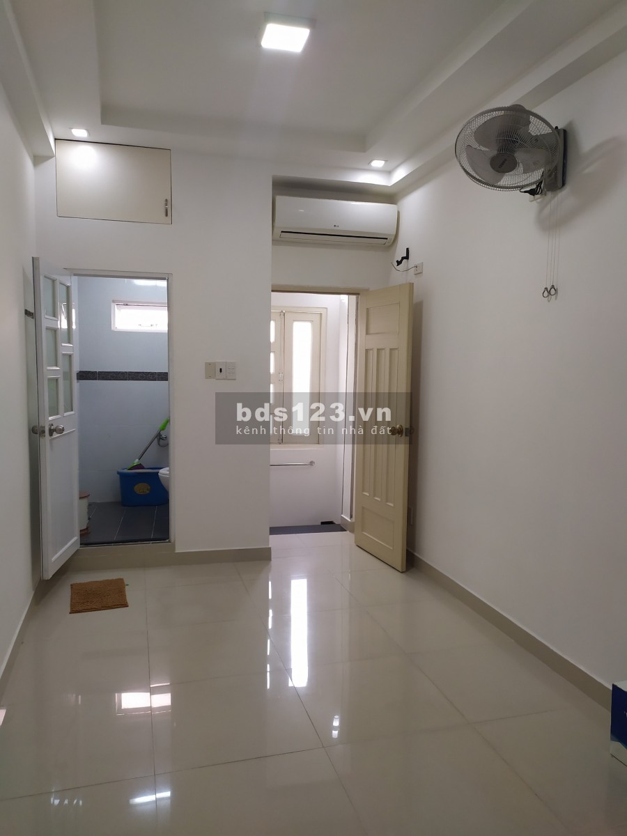 Cho thuê mặt tiền chuyên kinh doanh đường Đào Duy Từ, Quận 10