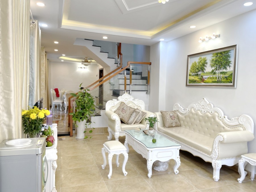 Nhà đẹp (full nội thất) 3 tầng, hẻm ôtô đường Nguyễn Duy Phường 9 Quận 8