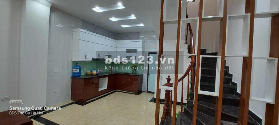 Cần bán nhà Vạn Phúc Hà Đông, dt 40m2x4 tầng, nhà xây cực đẹp, cách đg ô tô 20m. Lh 0984672007