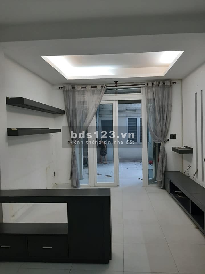 Cần Bán Nhà Phố Trần Bình Trọng DT: 68m2, Giá: 6.3 Tỷ. LH: 0932155399.