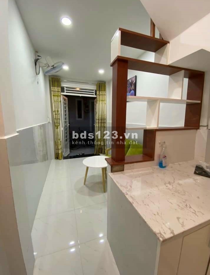 Bán nhà hẻm 888 Lạc Long Quân 16m2, hxh, p 9 q Tân Bình, chỉ 1 tỷ 700