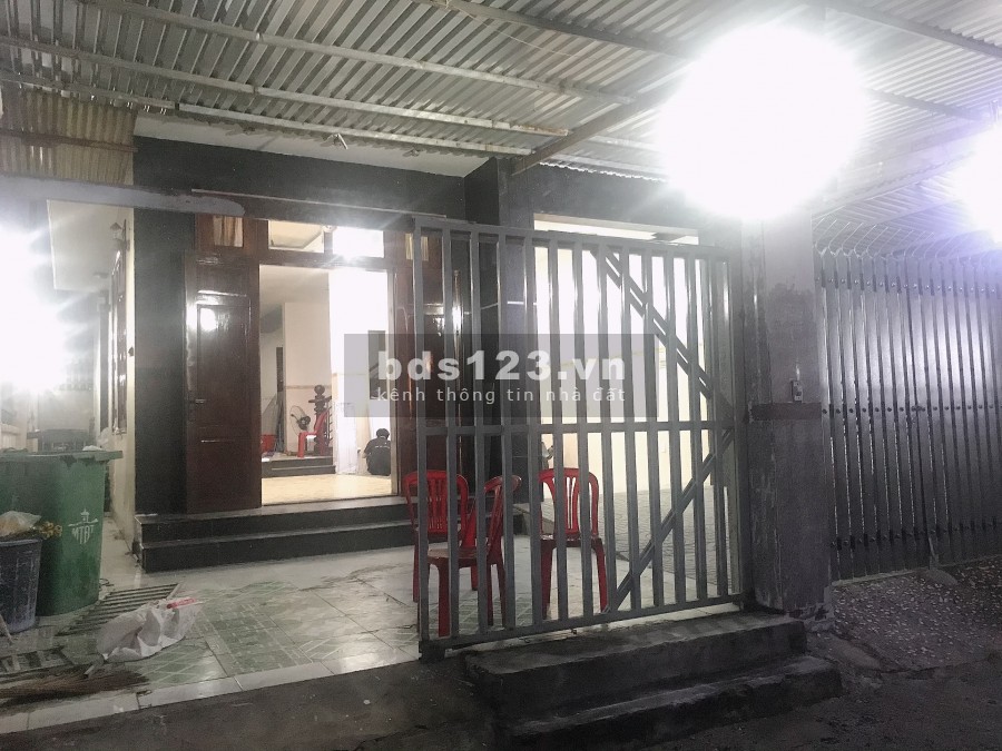 Mặt bằng kinh doanh ngay mặt tiền giá có thể thương lượng nếu thuê lâu dài