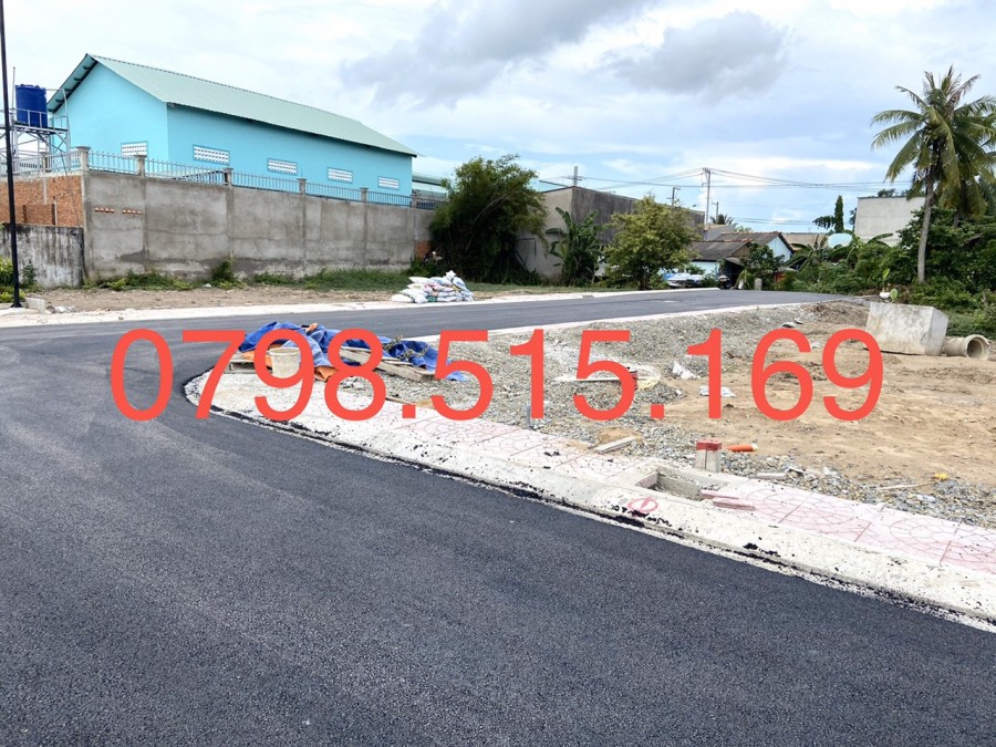 Chính chủ cần bán đất gấp gần trung tâm văn hóa Huyện Bình Chánh sổ hồng riêng