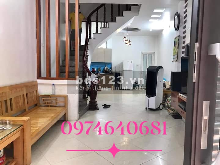 Nhà ở Nguyễn Văn Cừ hẻm ô tô đỗ cửa an sinh đỉnh dt 40m2 giá nhỉnh 3 tỷ
