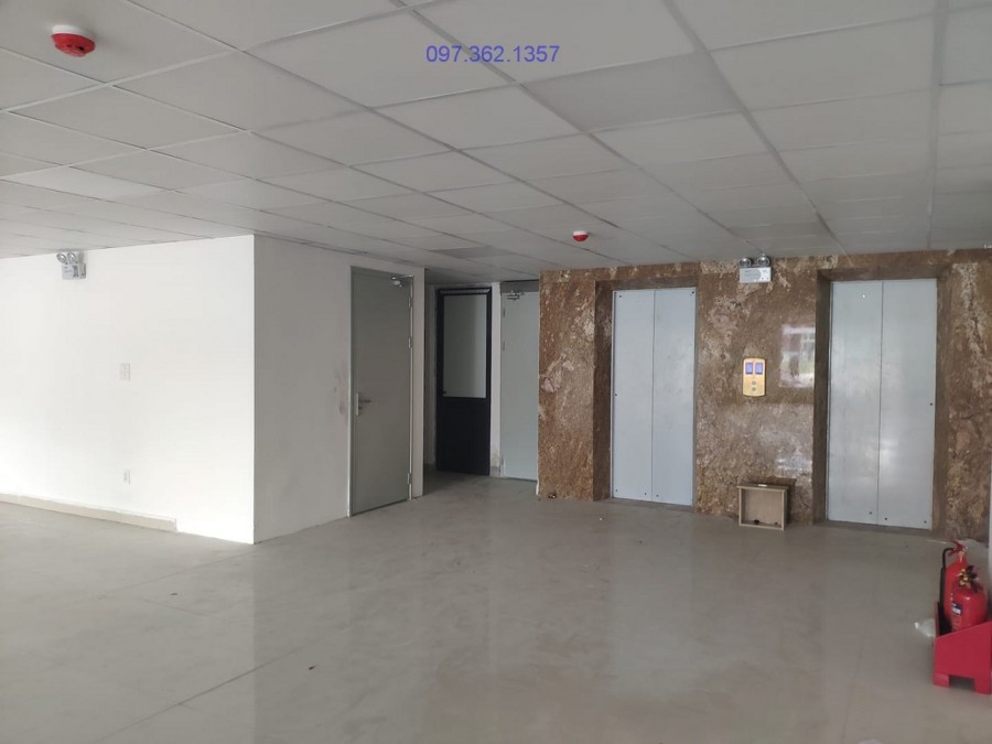 1 Toà Building 9 tầng thang máy 3 mặt tiền, 2 mặt phố Nguyễn Xiển, Thanh Xuân, sđcc hơn 40 tỷ