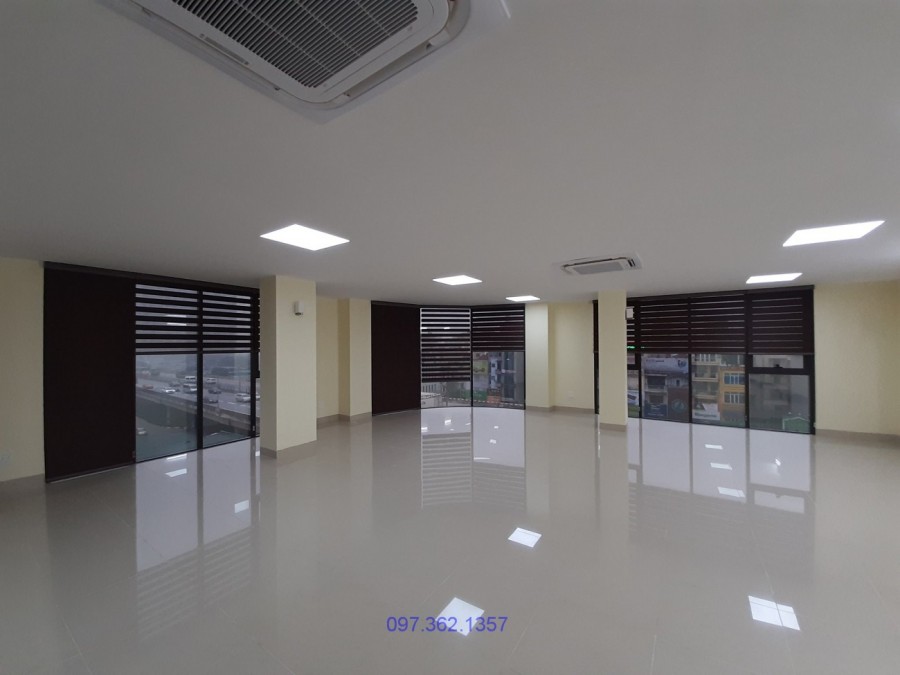 1 Toà Building 9 tầng thang máy 3 mặt tiền, 2 mặt phố Nguyễn Xiển, Thanh Xuân, sđcc hơn 40 tỷ