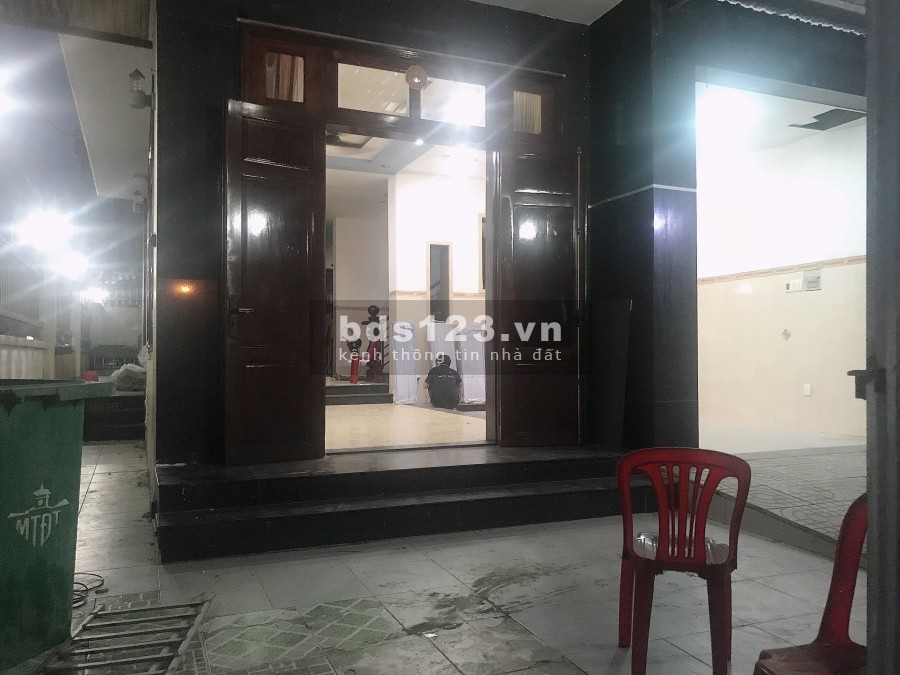 Mặt bằng kinh doanh ngay mặt tiền giá có thể thương lượng nếu thuê lâu dài