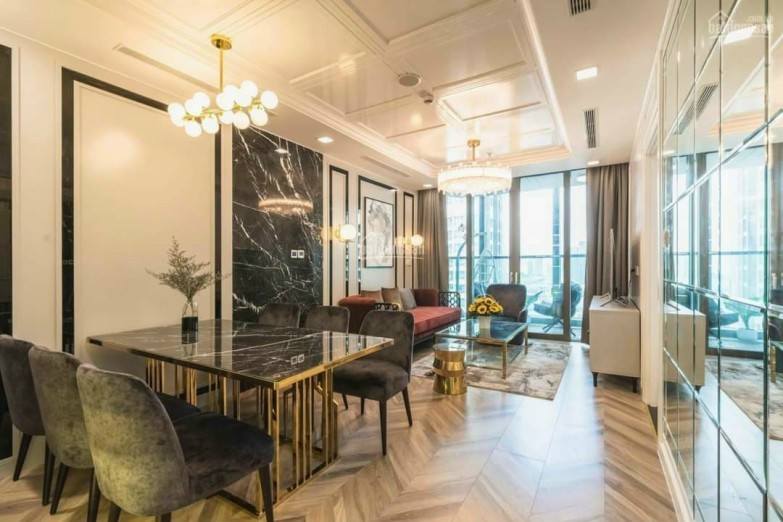 Bán căn hộ cao cấp góc đẹp mặt đường Nguyễn Xiển 94m2, có sân chơi 100m2, Vip 102