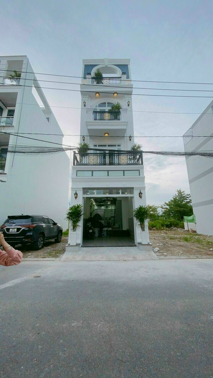 Bán nhà mới đẹp khu dân cư Sài Gòn Huỳnh Tấn Phát, Nhà Bè giá cực hấp dẫn